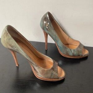 Giuseppe Zanotti Taz 100 Plato Sand Peep Toe Pumps Size 36 Patent Leather $695